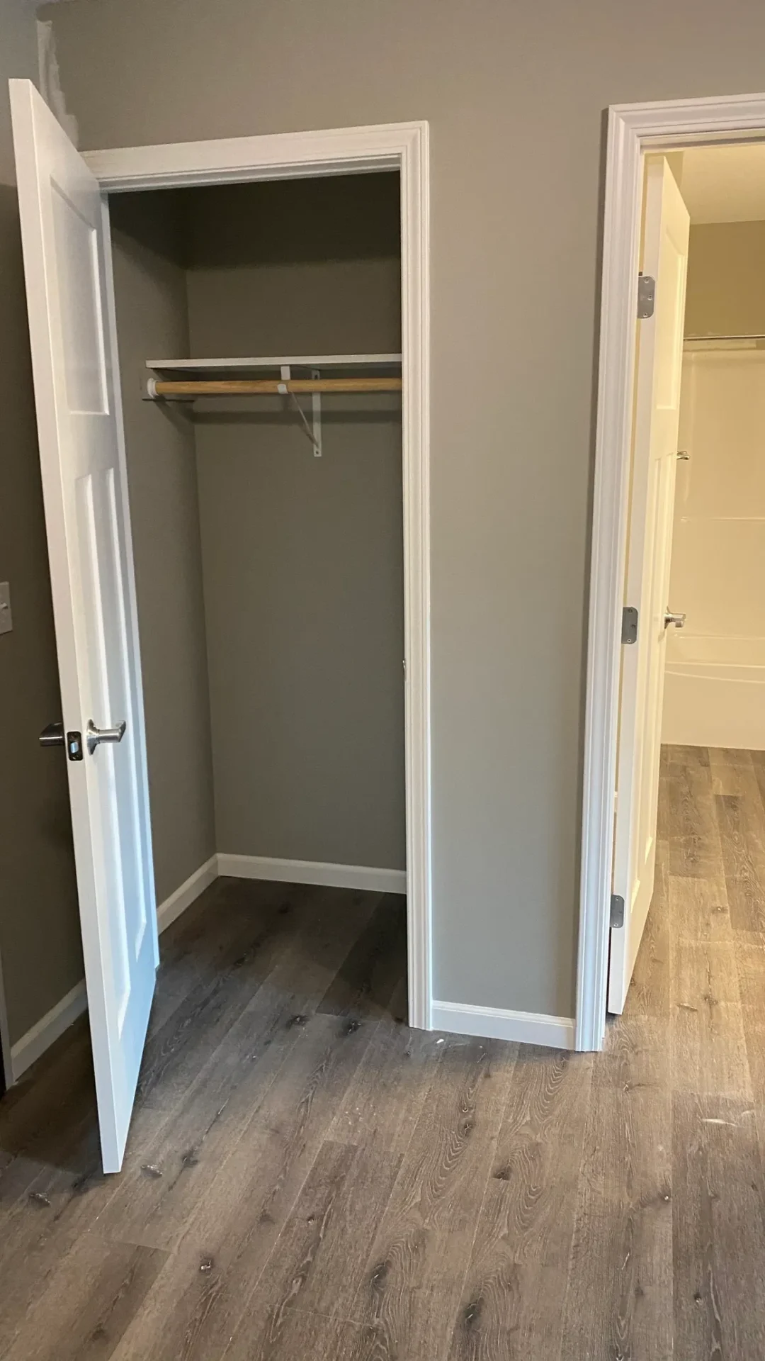 Minimalist closet interior design